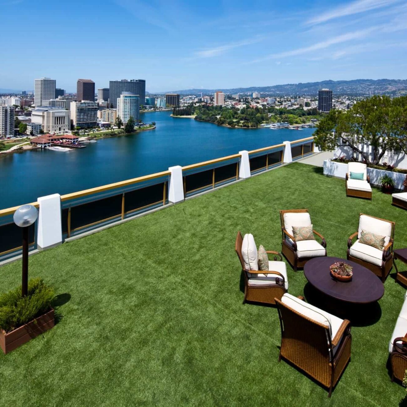 Oakland, CA Luxury Apartments | 1200 Lakeshore | Home
